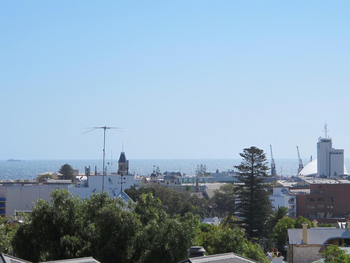 Studio 204 With Harbour, Ocean And Sunset Views From The Balcony Fremantle Exterior photo